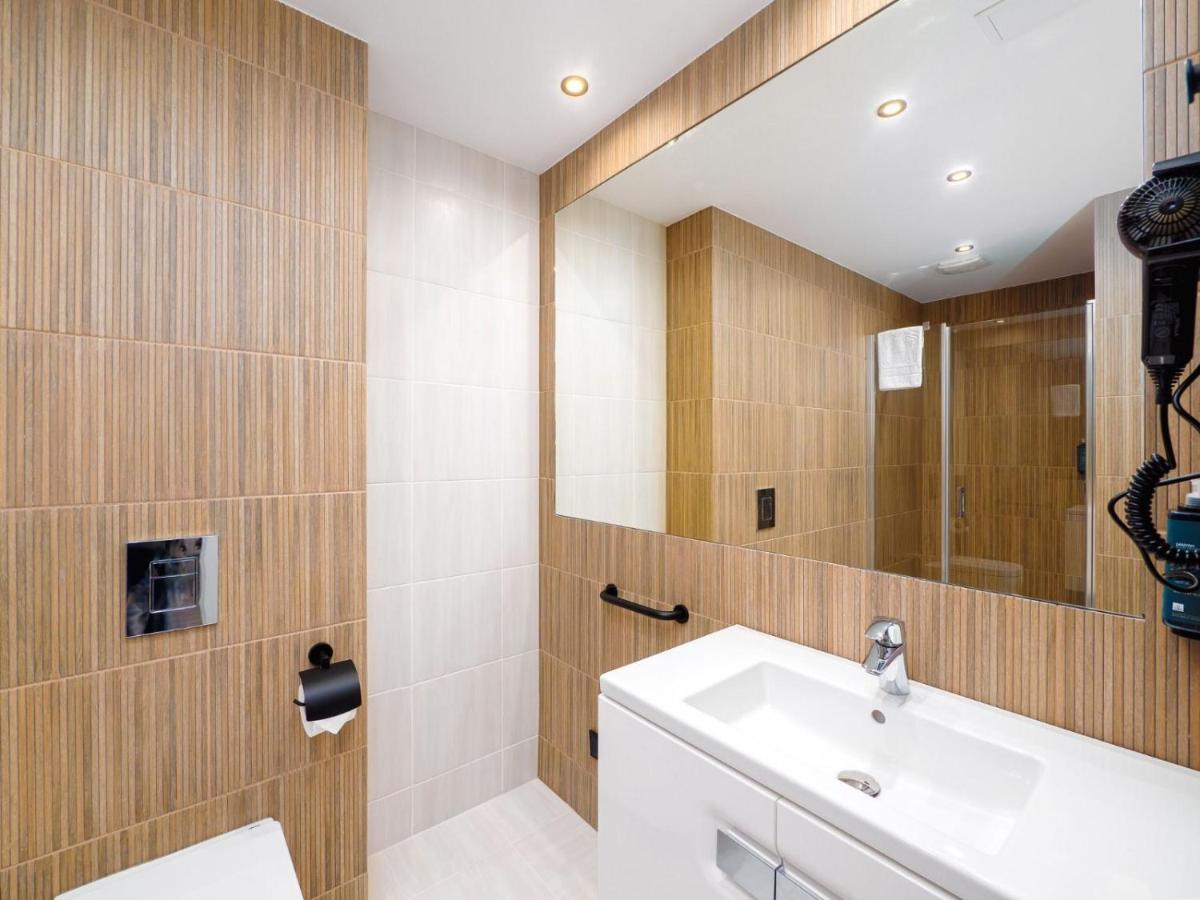 Resort Krol Plaza Spa & Wellness ヤロスワビエツ エクステリア 写真