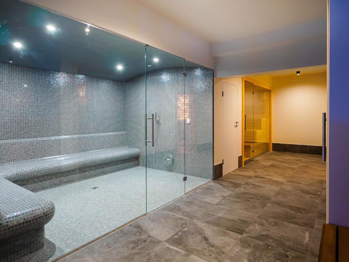 Resort Krol Plaza Spa & Wellness ヤロスワビエツ エクステリア 写真