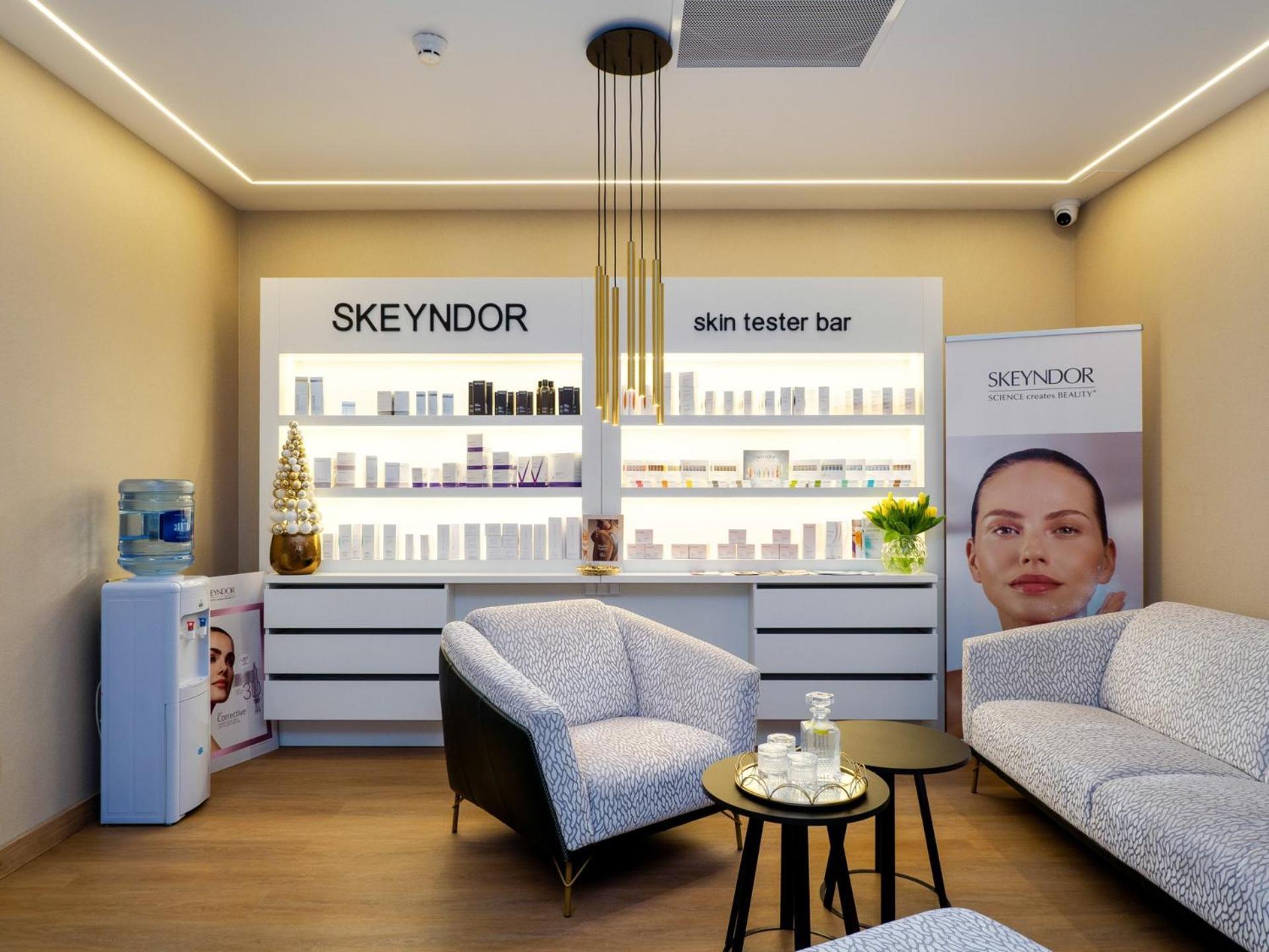 Resort Krol Plaza Spa & Wellness ヤロスワビエツ エクステリア 写真