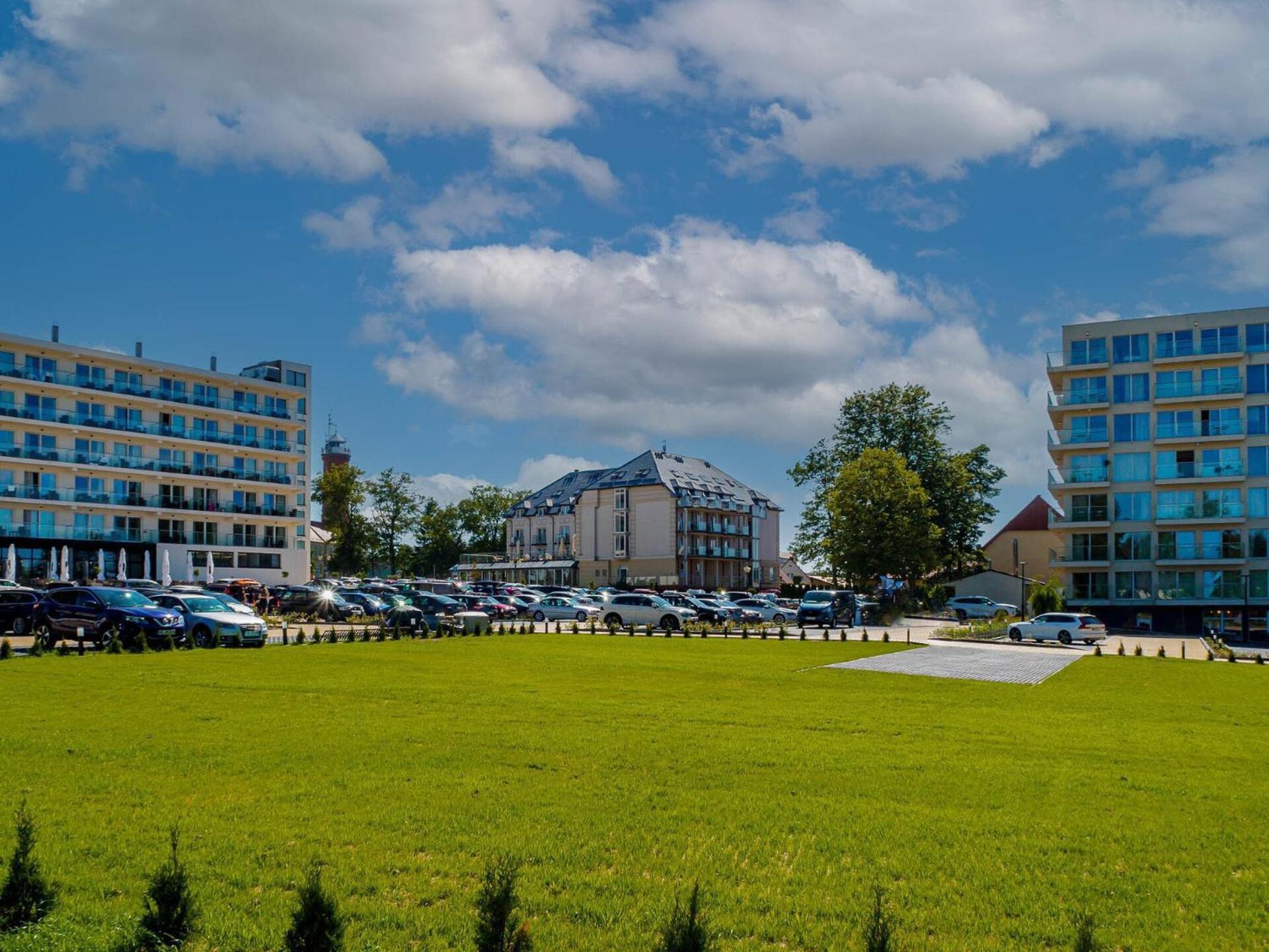 Resort Krol Plaza Spa & Wellness ヤロスワビエツ エクステリア 写真